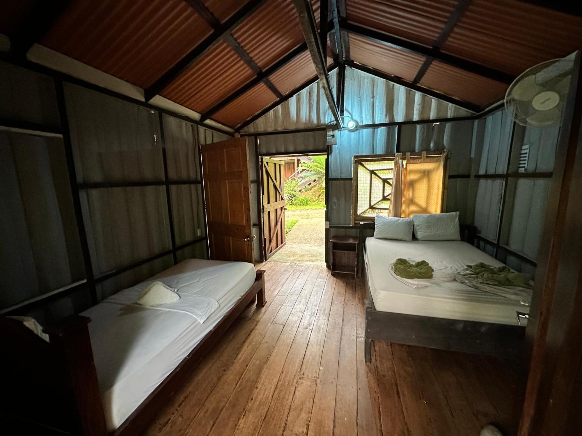 Sukia Hostel Drake Bay Exterior photo